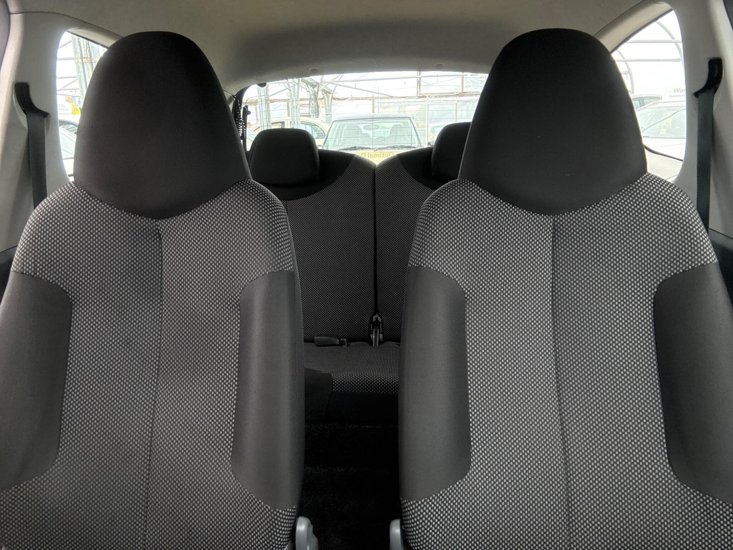 Used Toyota AYGO 2010 for sale - 76094431: Photo 17