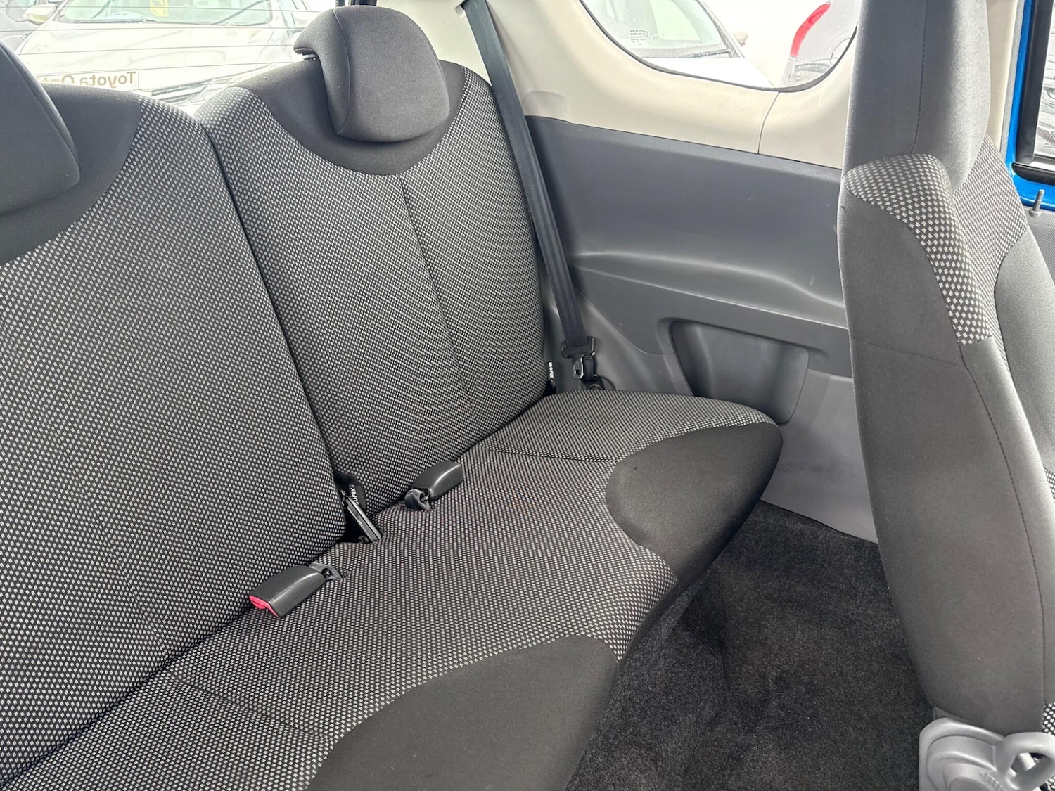 Used Toyota AYGO 2010 for sale - 76094431: Photo 19