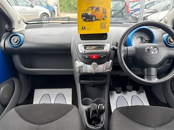 Used Toyota AYGO 2010 for sale - 76094431: Photo