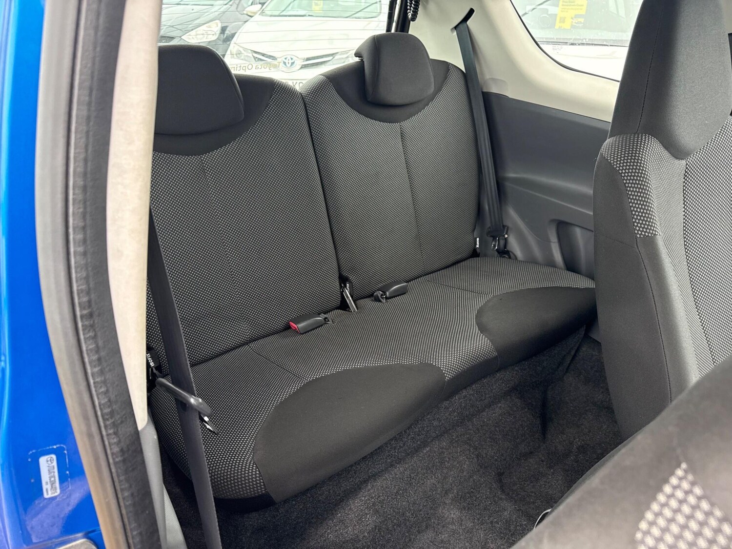 Used Toyota AYGO 2010 for sale - 76094431: Photo 47