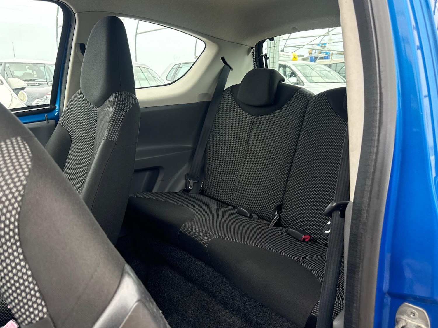 Used Toyota AYGO 2010 for sale - 76094431: Photo 51