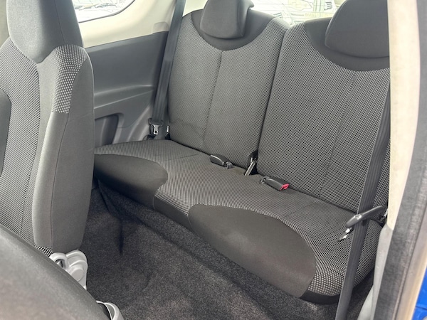 Used Toyota AYGO 2010 for sale - 76094431: Photo 52