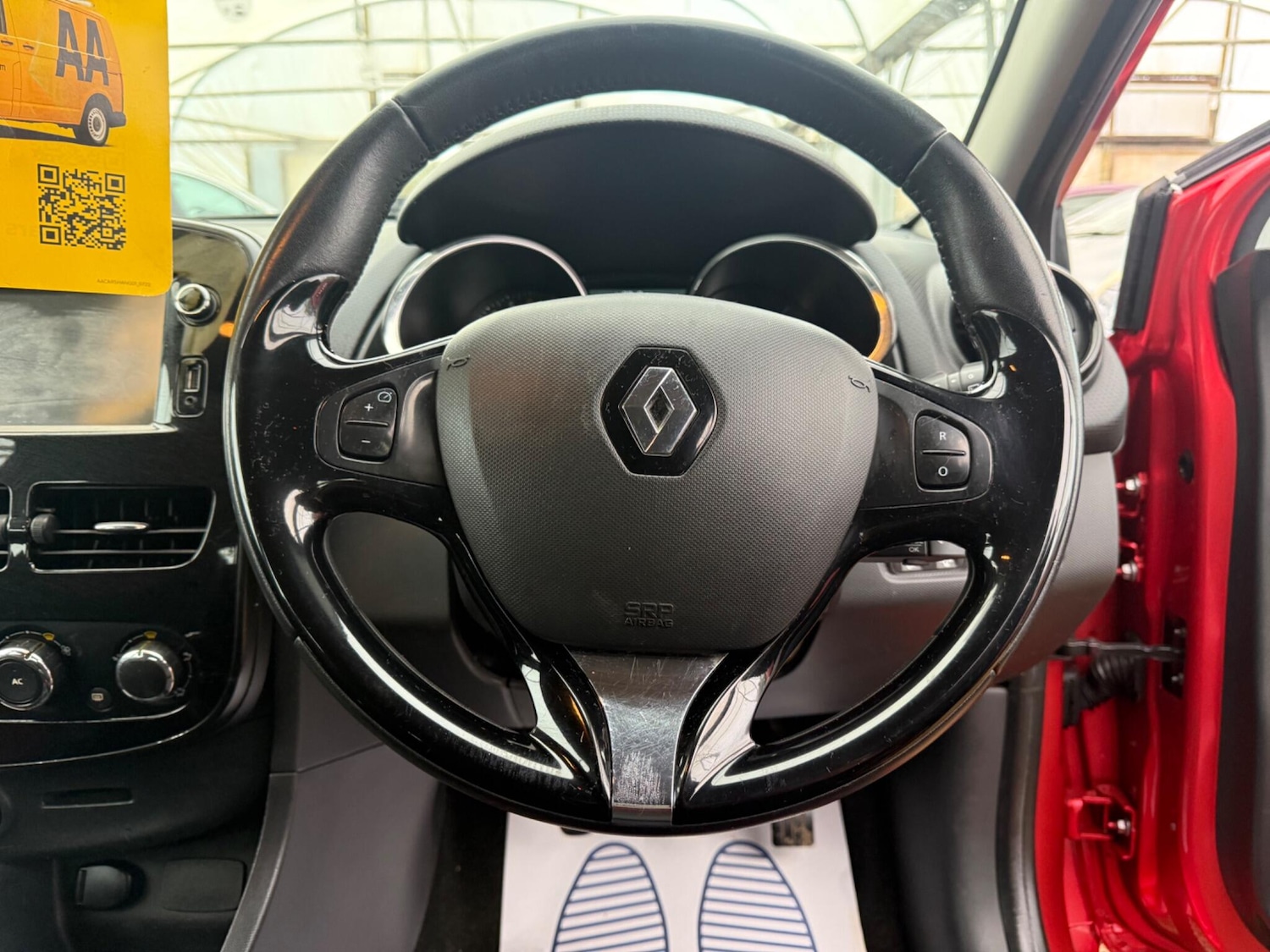 Used Renault Clio 2014 for sale - 77305619: Photo 60