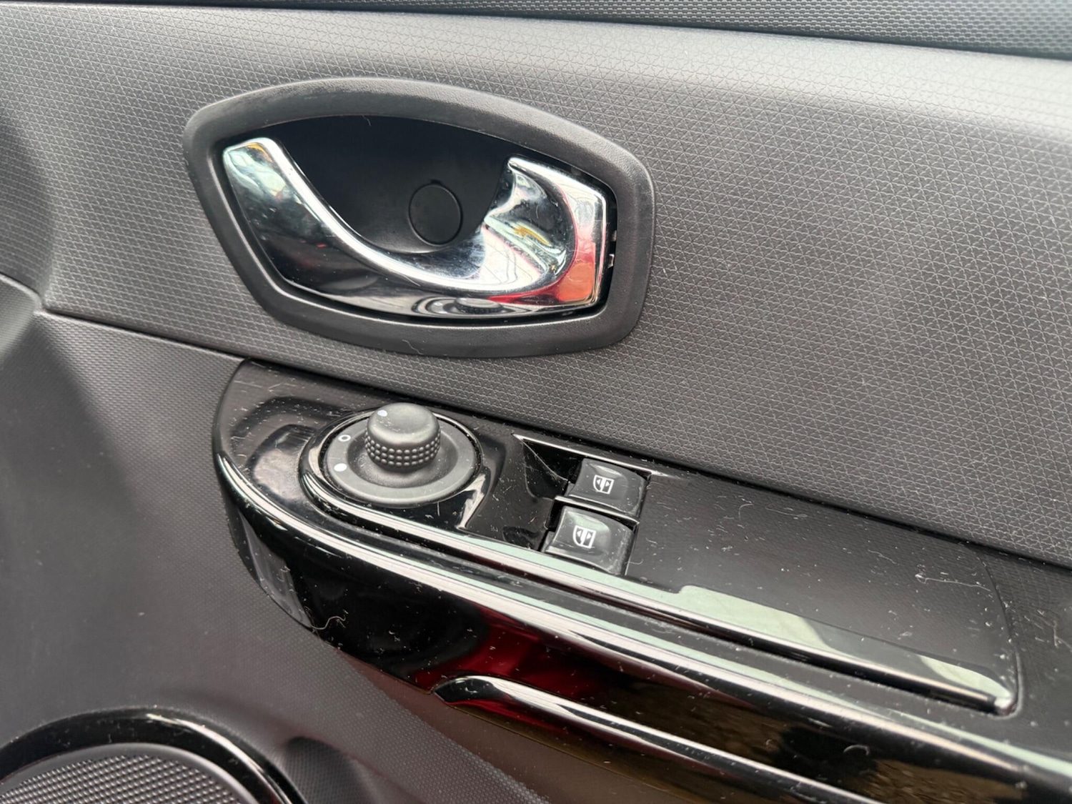 Used Renault Clio 2014 for sale - 77305619: Photo 62