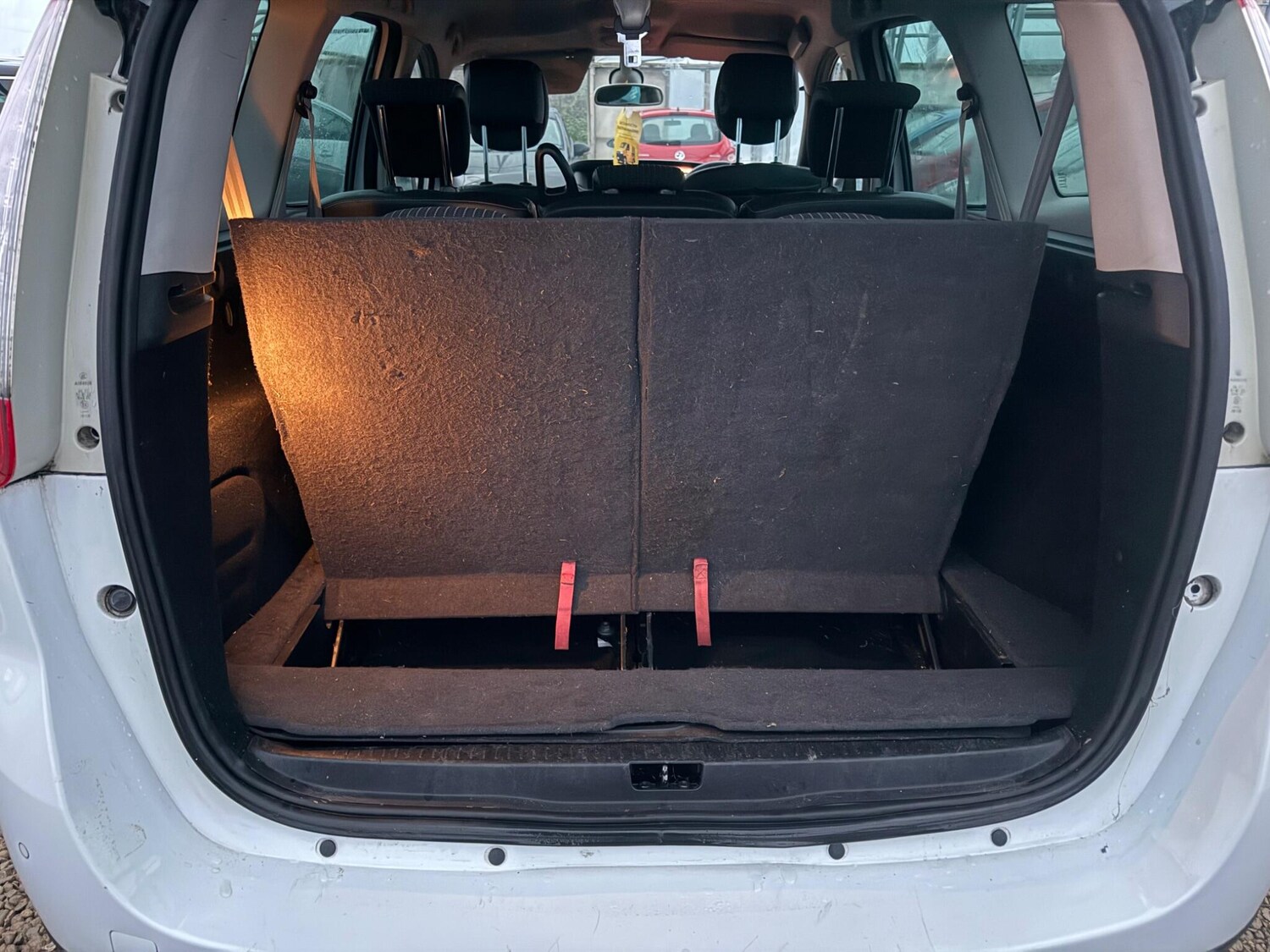 Used Renault Grand Scenic 2011 for sale - 77425559: Photo 20