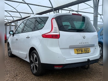 Used Renault Grand Scenic 2011 for sale - 77425559: Photo