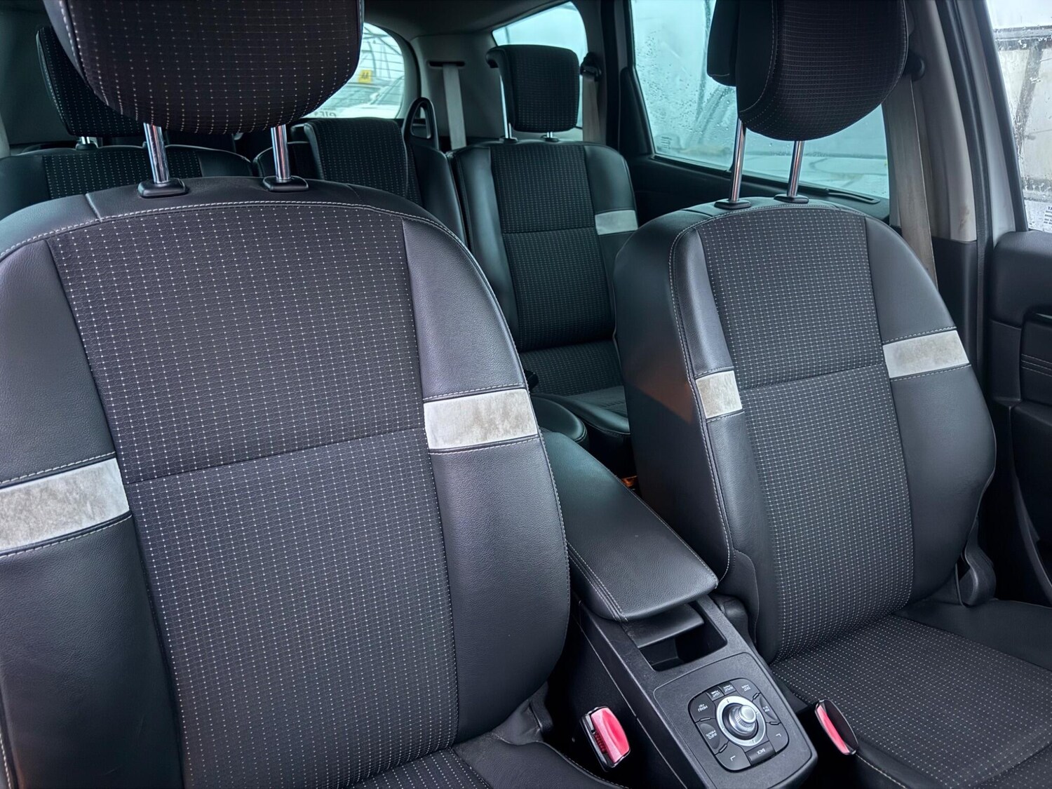 Used Renault Grand Scenic 2011 for sale - 77425559: Photo 40