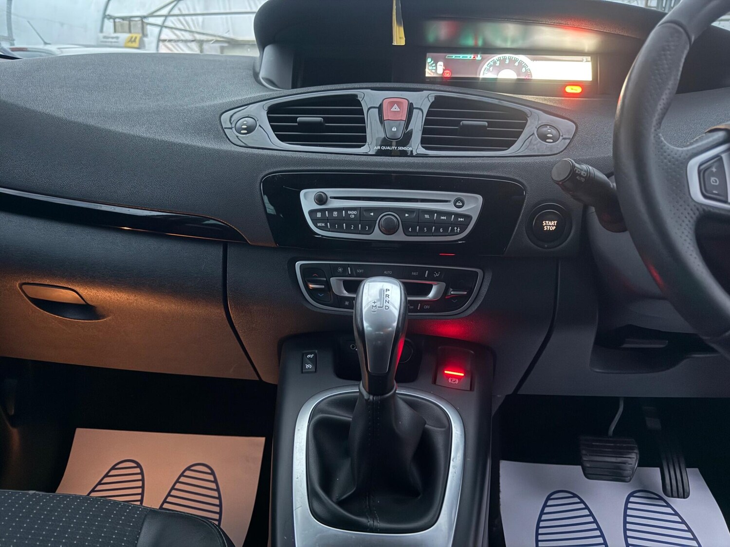 Used Renault Grand Scenic 2011 for sale - 77425559: Photo 53