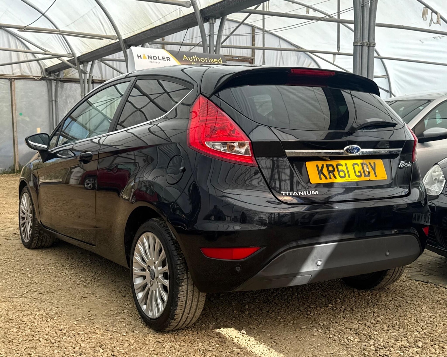 Used Ford Fiesta for sale - 77940641: Photo 2