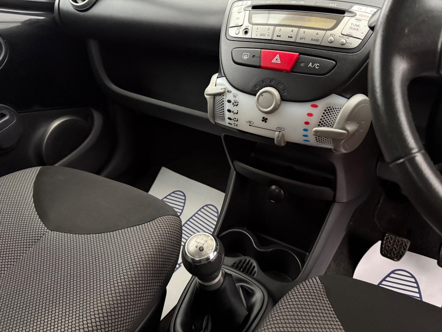 Used Toyota AYGO 2013 for sale - 76585097: Photo 13