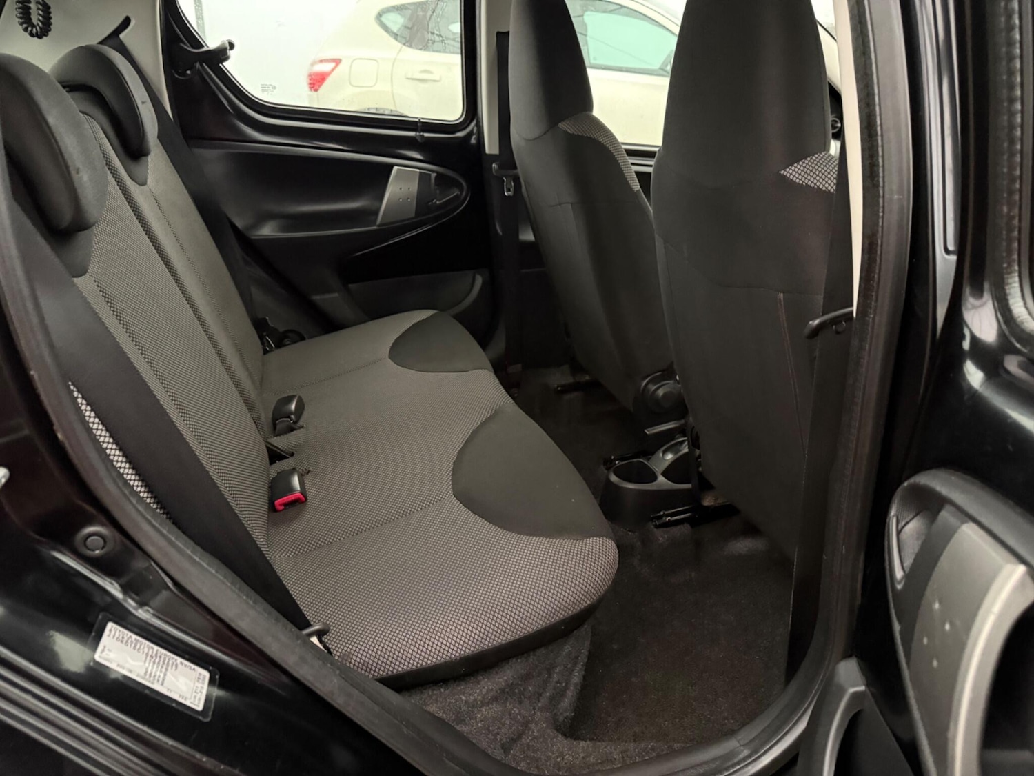 Used Toyota AYGO 2013 for sale - 76585097: Photo 18