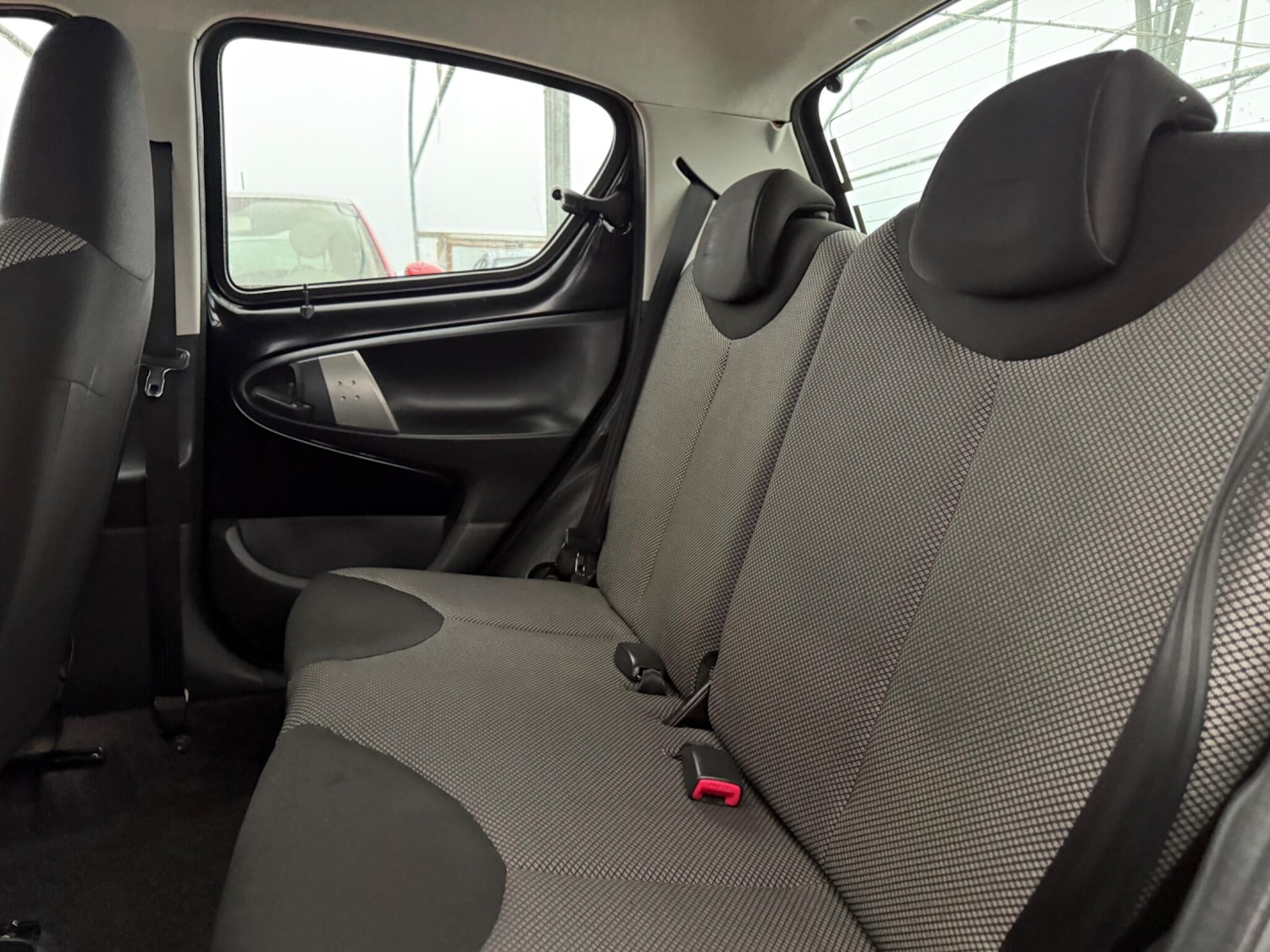 Used Toyota AYGO 2013 for sale - 76585097: Photo 23