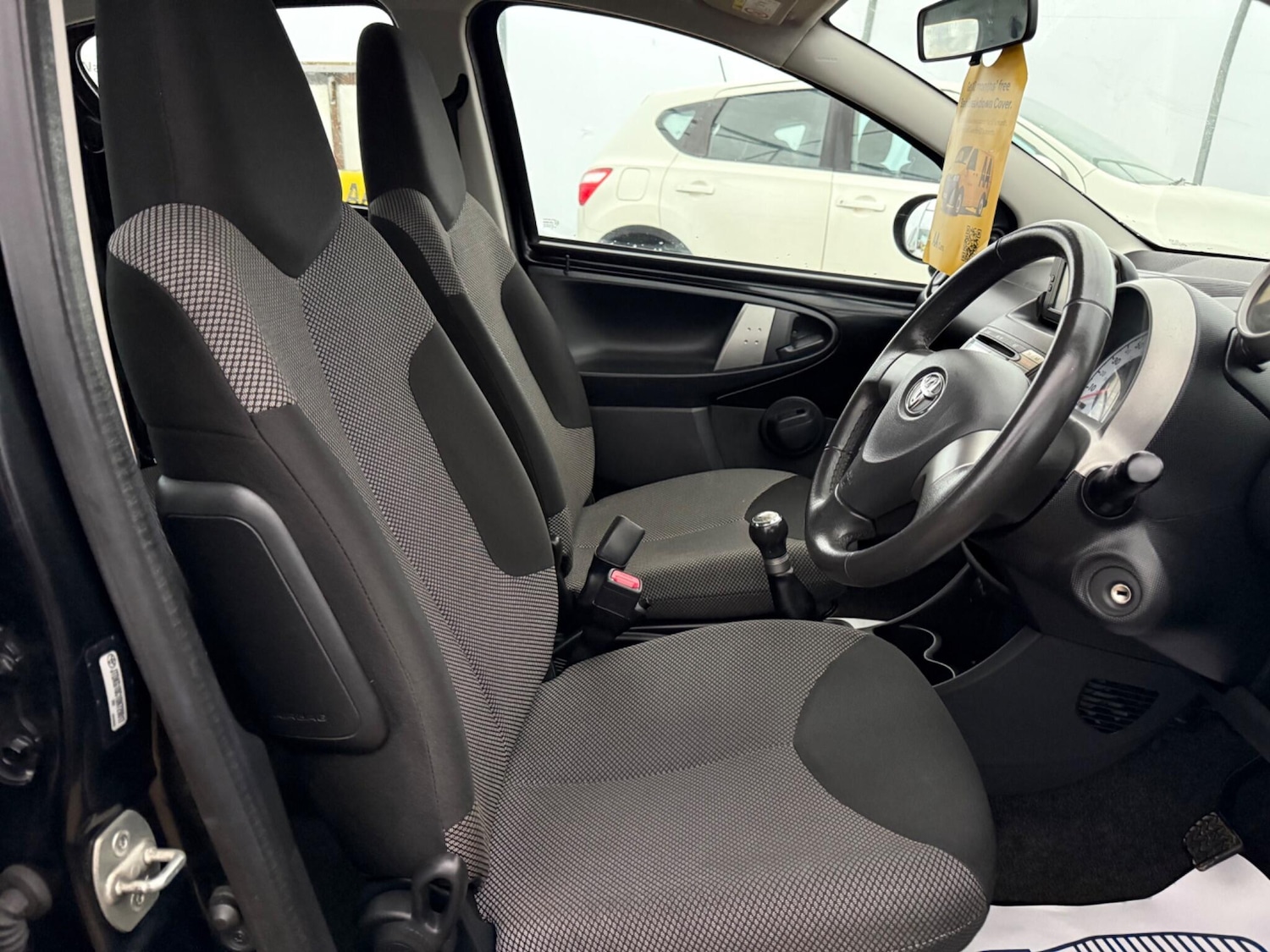 Used Toyota AYGO 2013 for sale - 76585097: Photo 50