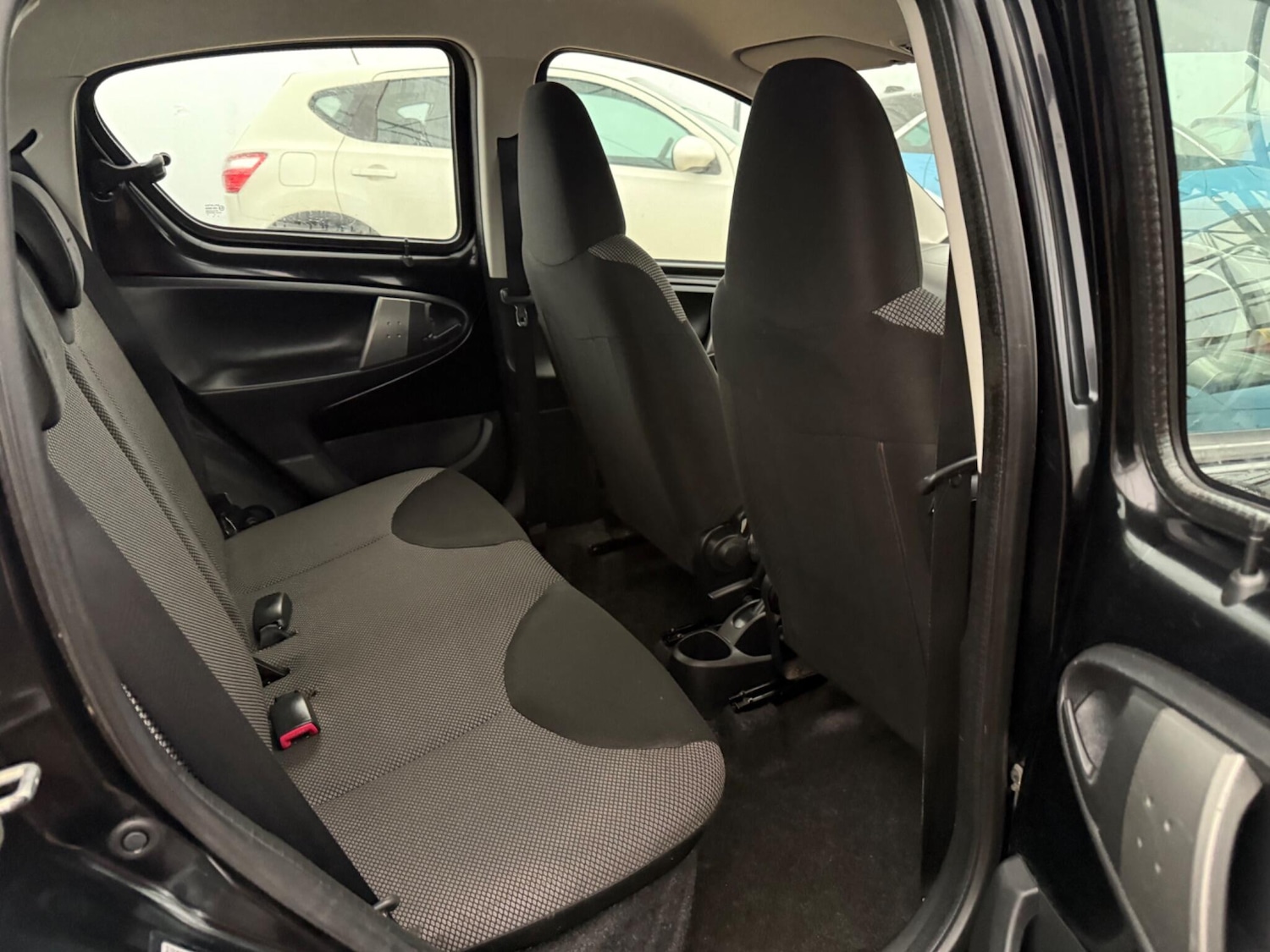 Used Toyota AYGO 2013 for sale - 76585097: Photo 52