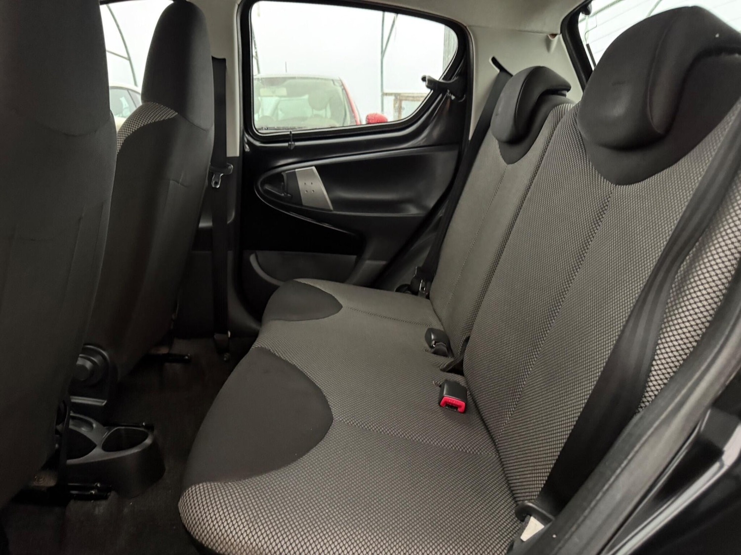 Used Toyota AYGO 2013 for sale - 76585097: Photo 57