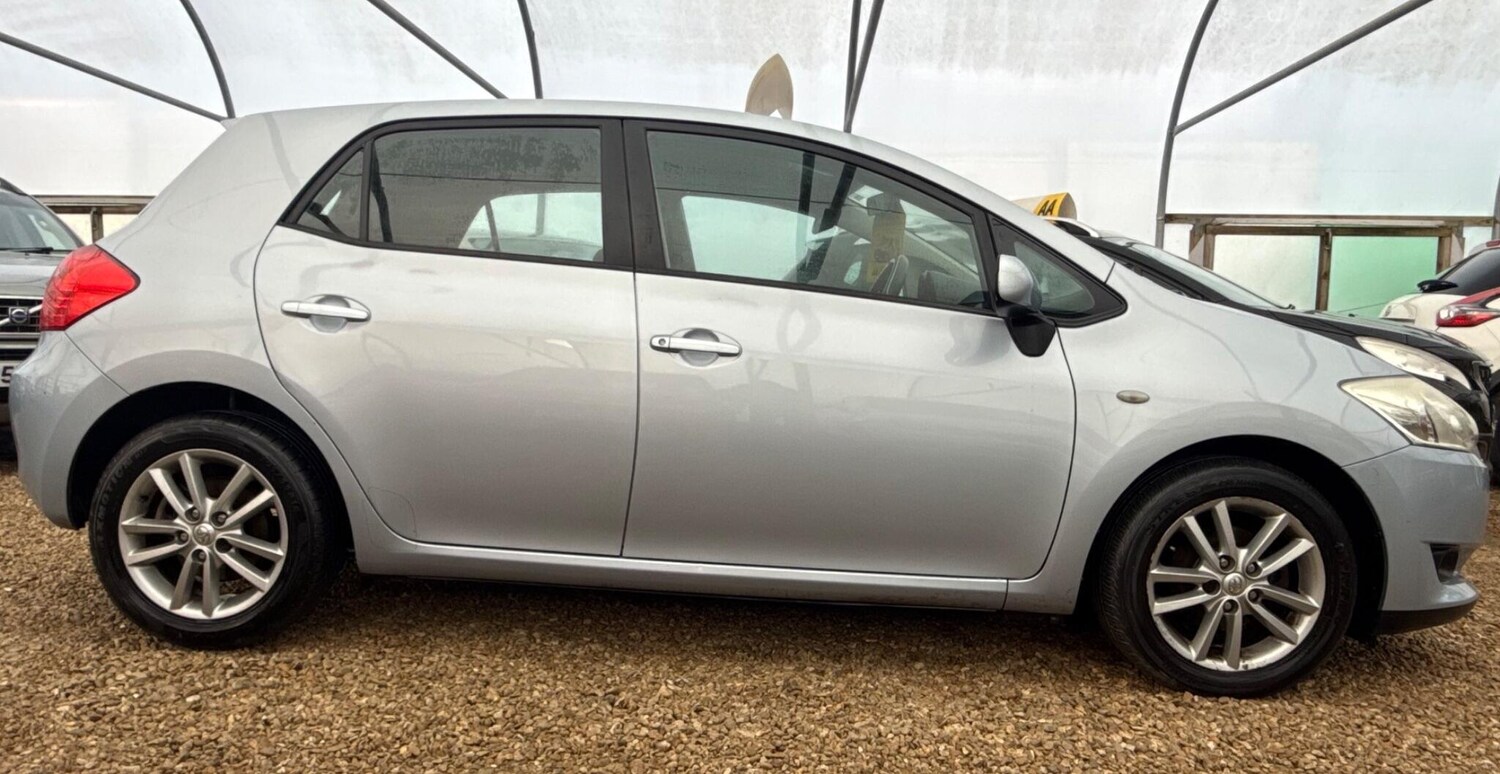 Used Toyota Auris 2010 for sale - 76926202: Photo 22