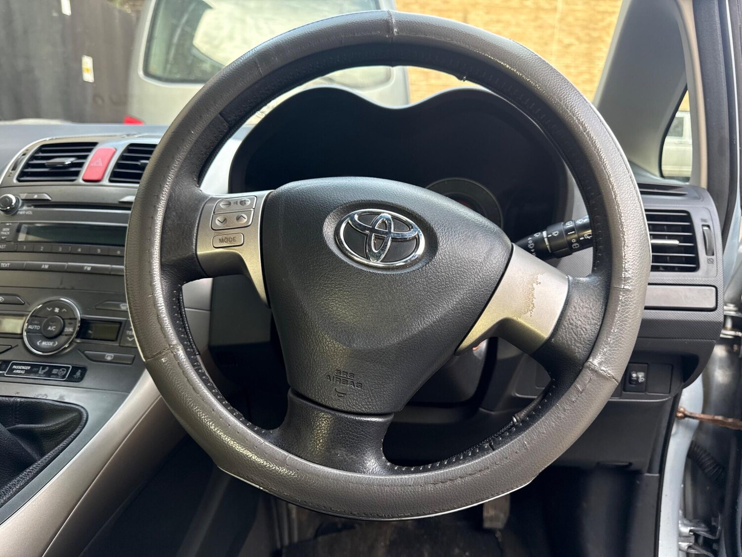 Used Toyota Auris 2010 for sale - 76926202: Photo 45
