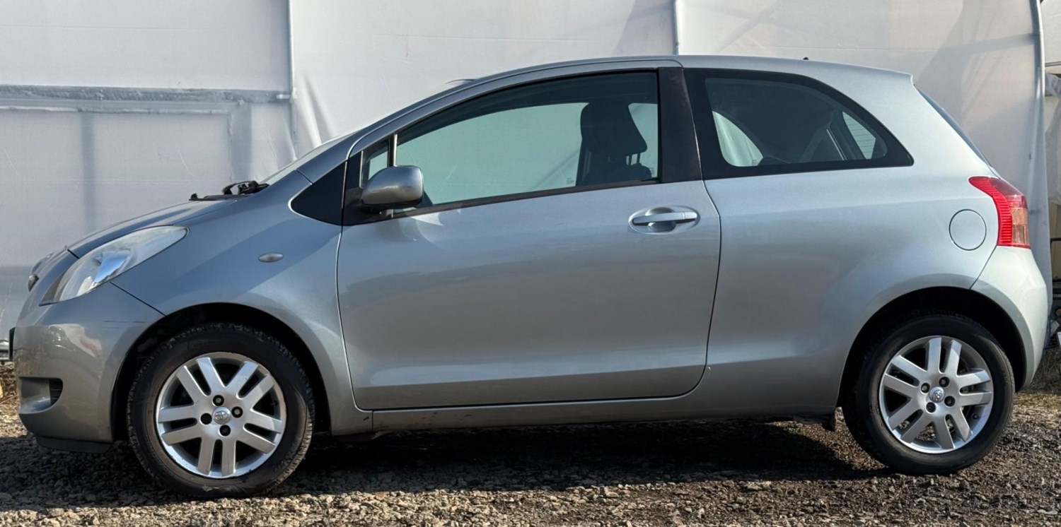 Toyota Yaris (08) - 1.3 VVT-i TR 3dr - Image 17
