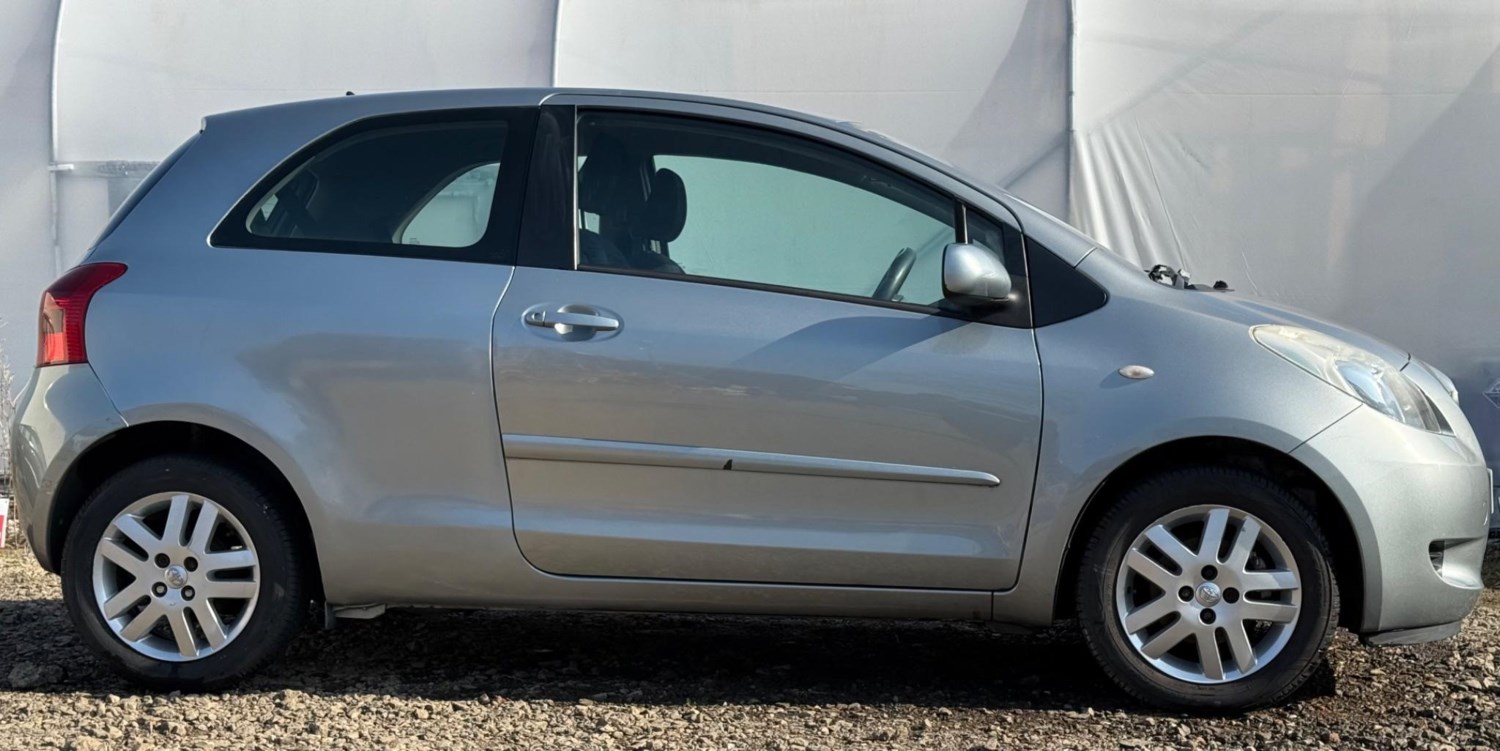 Toyota Yaris (08) - 1.3 VVT-i TR 3dr - Image 3