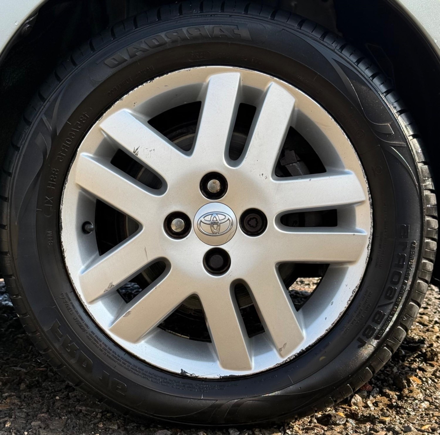 Toyota Yaris (08) - 1.3 VVT-i TR 3dr - Image 30