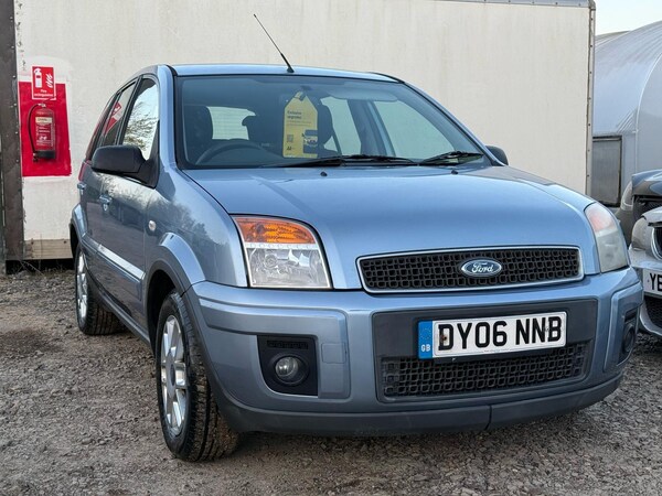 Cheap Ford Fusion (06) - 1.4 Zetec Climate 5dr for sale in Milton Keynes, Buckinghamshire