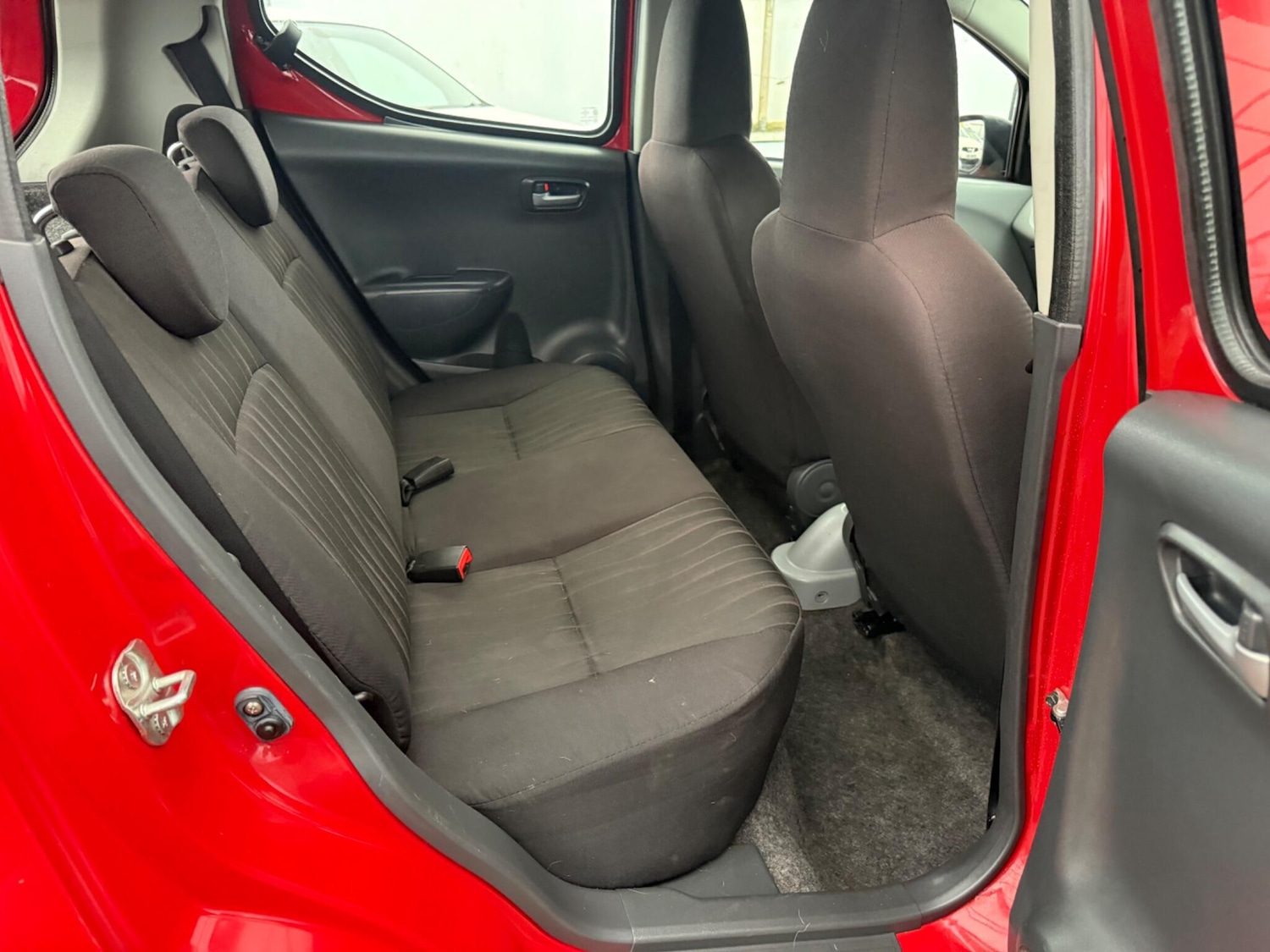 Used Nissan Pixo 2011 for sale - 76965518: Photo 48