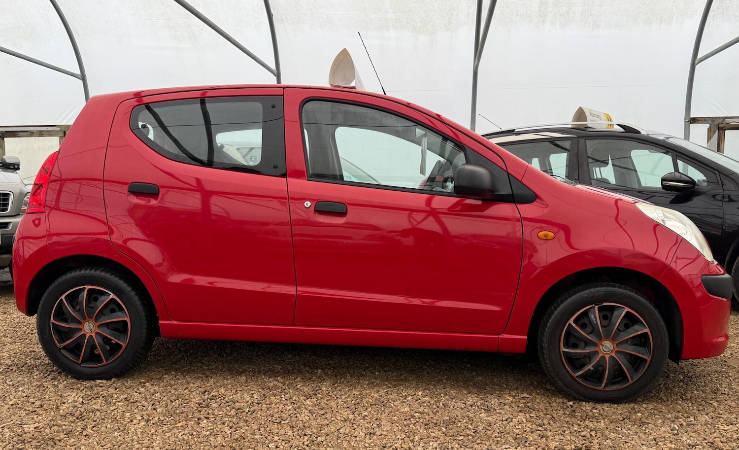 Used Nissan Pixo 2011 for sale - 76965518: Photo 5