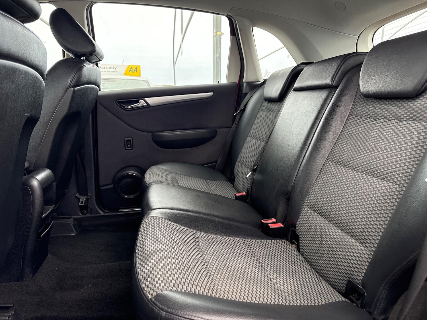 Used Mercedes-Benz B Class 2010 for sale - 78184660: Photo 24