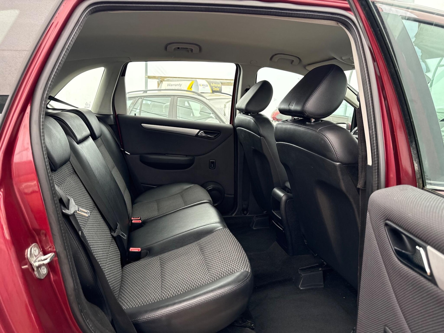 Used Mercedes-Benz B Class 2010 for sale - 78184660: Photo 48