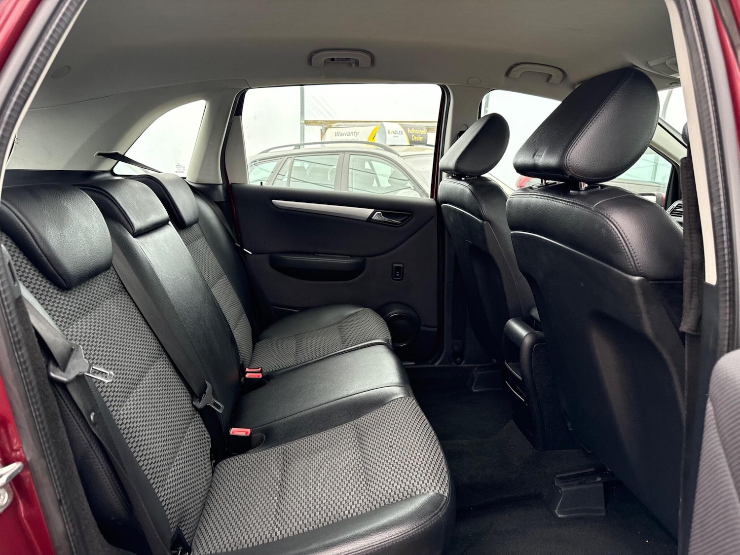 Used Mercedes-Benz B Class 2010 for sale - 78184660: Photo 49