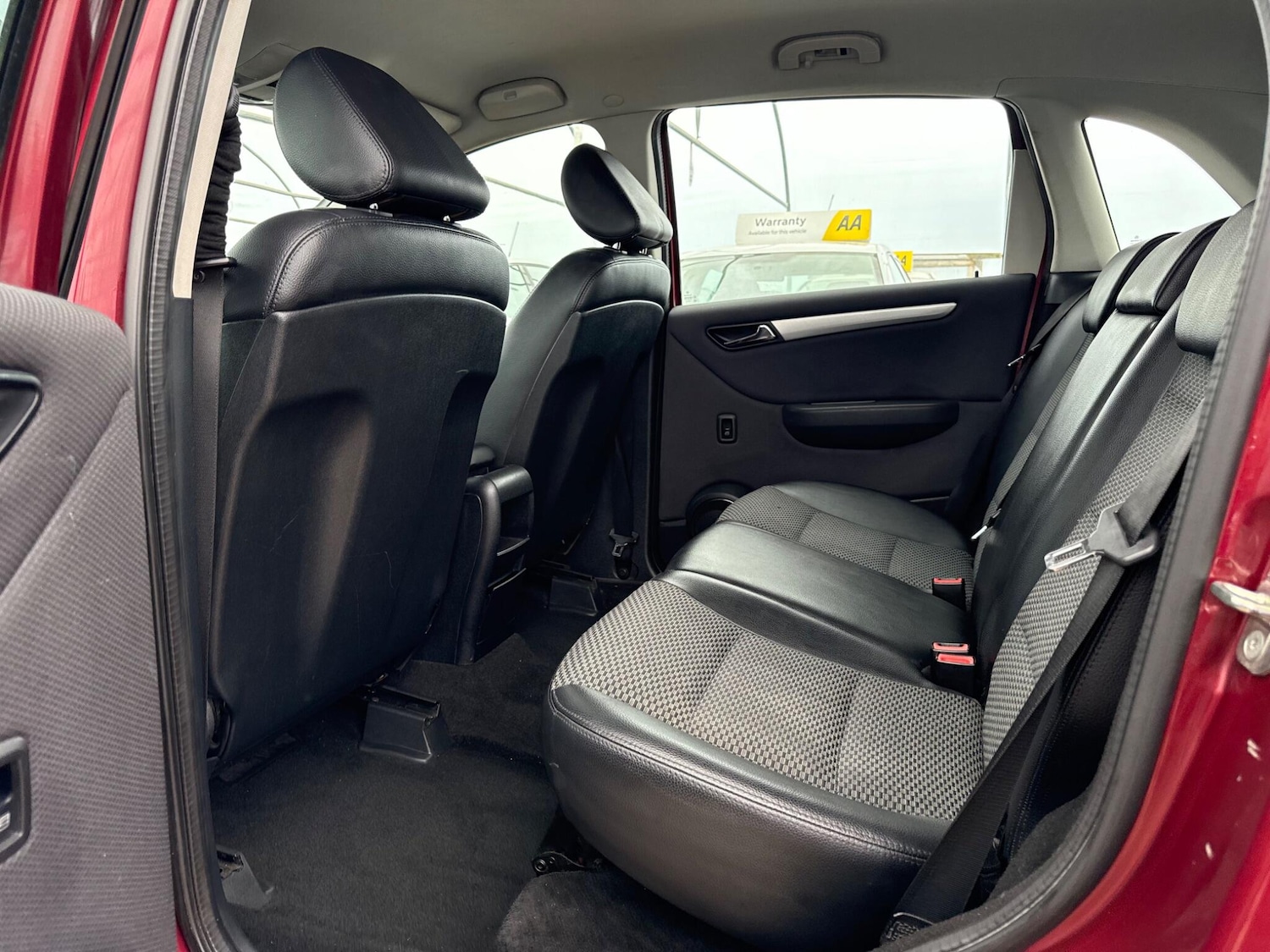 Used Mercedes-Benz B Class 2010 for sale - 78184660: Photo 52