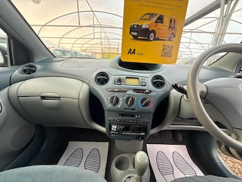 Used Toyota Yaris 2002 for sale - 79191974: Photo