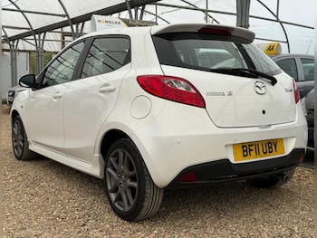 Used Mazda Mazda2 2011 for sale - 79836302: Photo