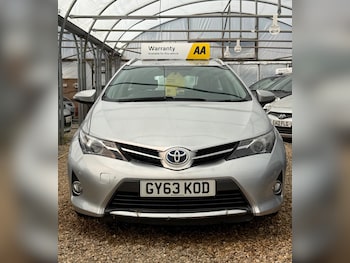 Used Toyota Auris 2013 for sale - 76201029: Photo 2