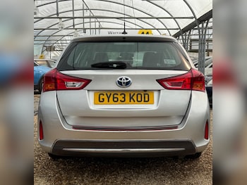 Used Toyota Auris 2013 for sale - 76201029: Photo 4
