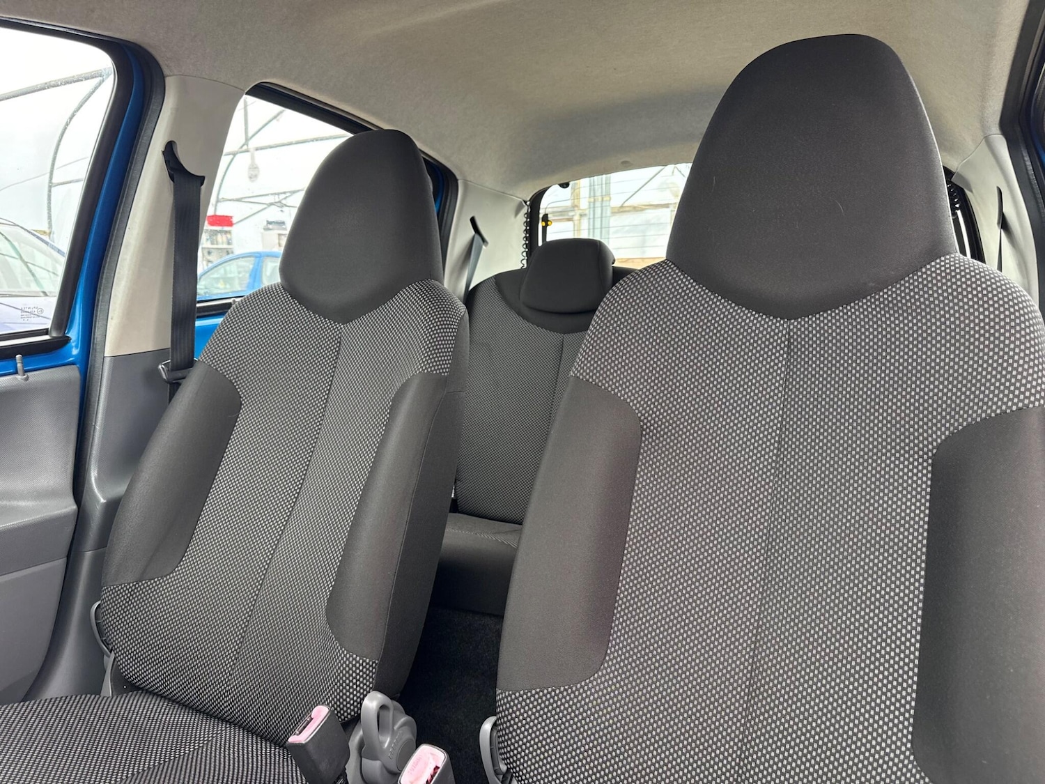 Used Toyota AYGO 2010 for sale - 76432316: Photo 24