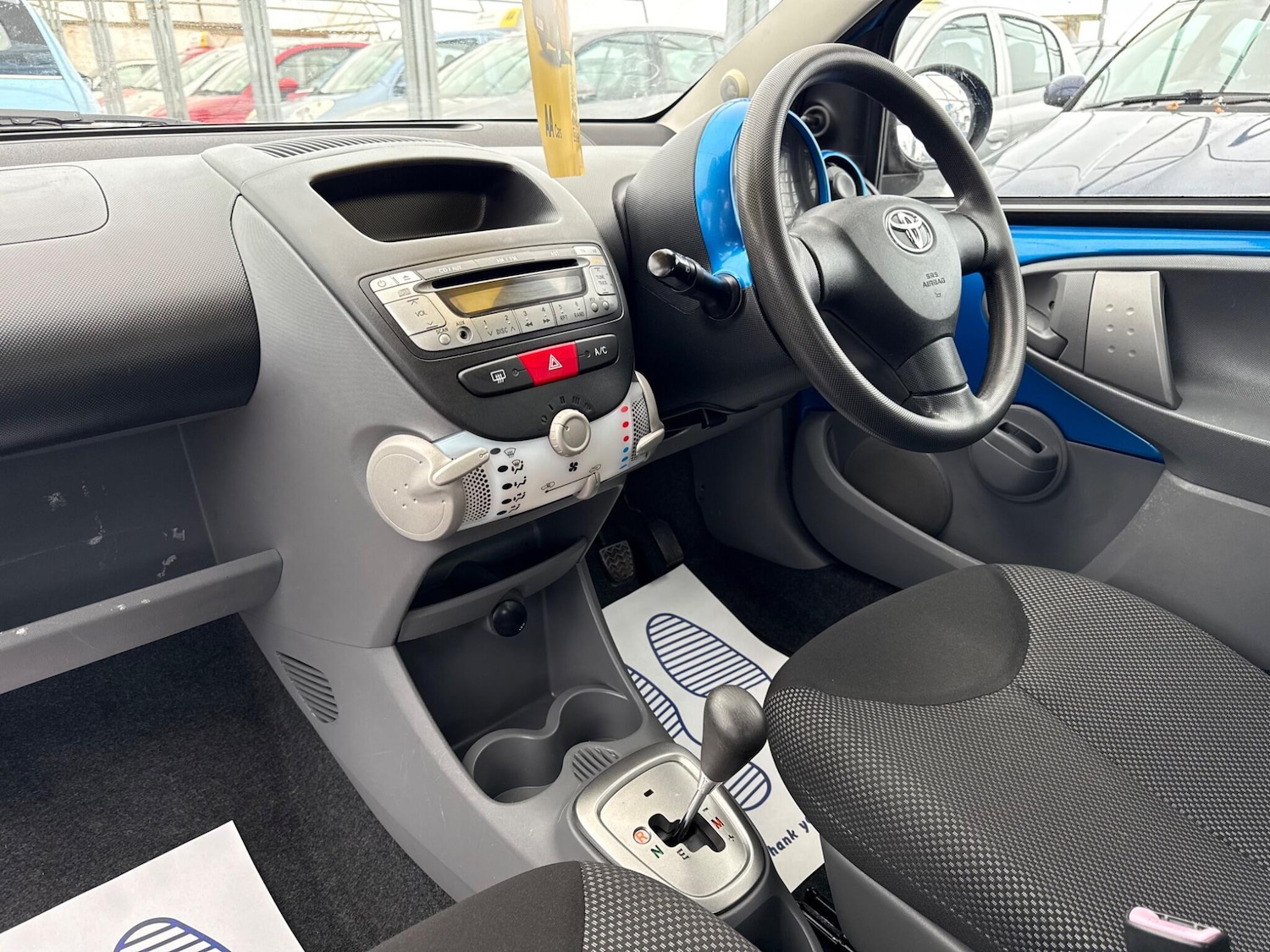 Used Toyota AYGO 2010 for sale - 76432316: Photo 27