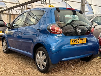 Used Toyota AYGO 2010 for sale - 76432316: Photo