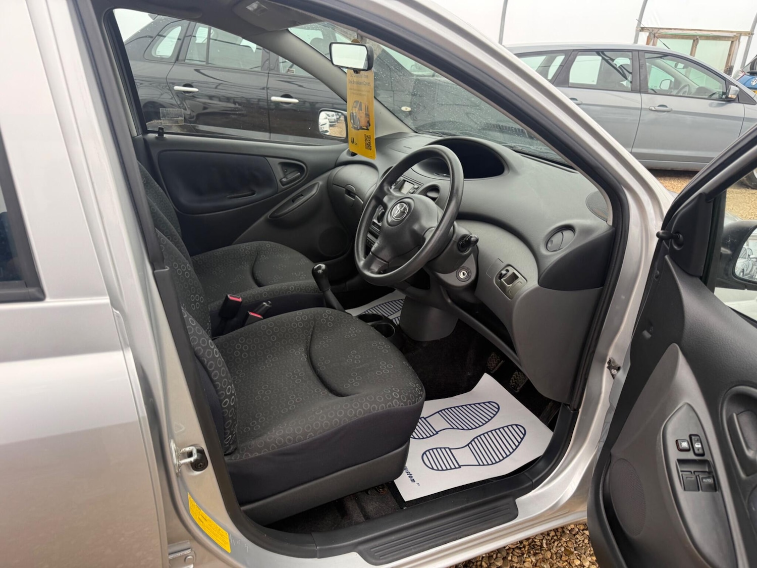 Used Toyota Yaris 2004 for sale - 76239667: Photo 13