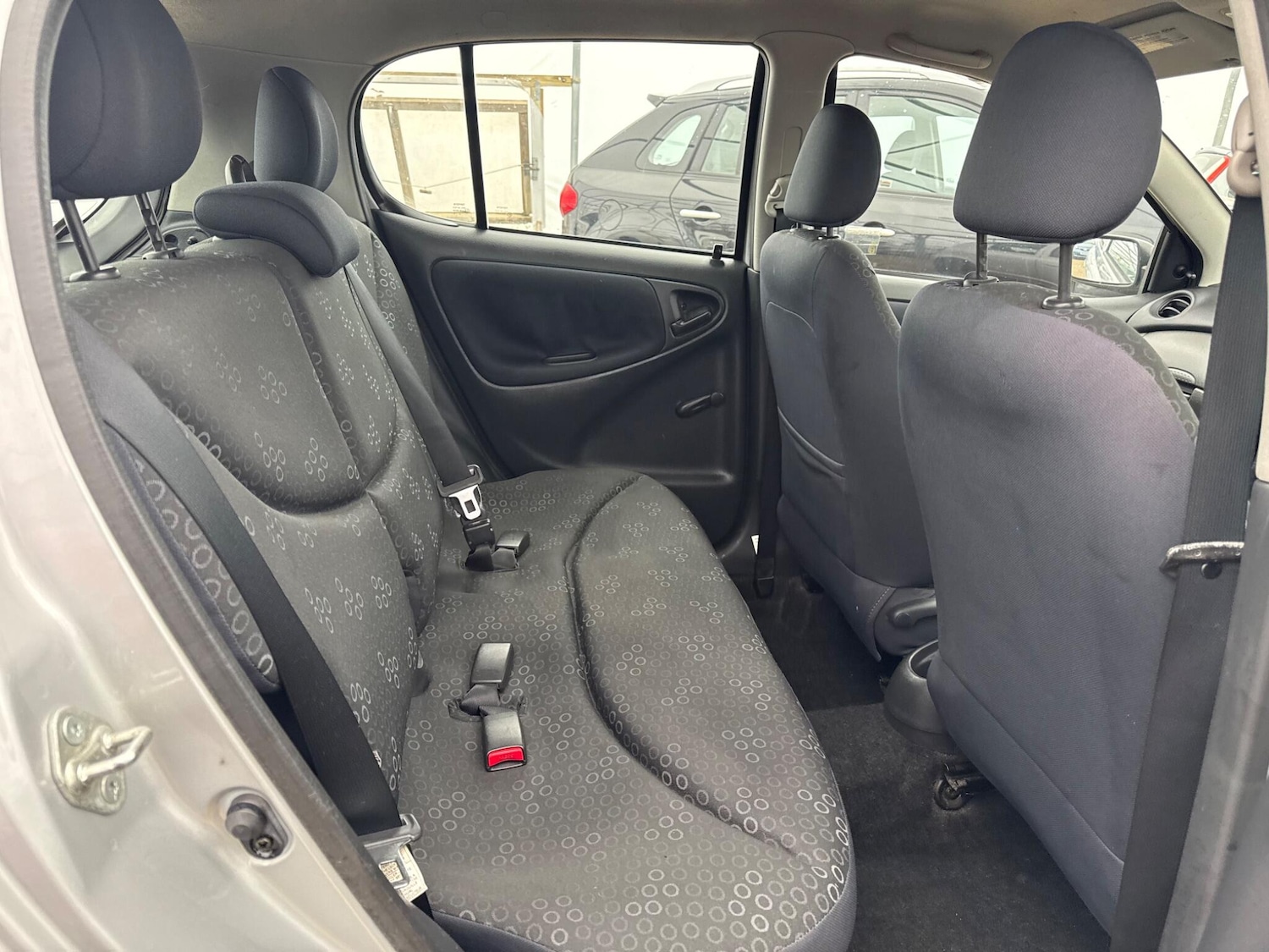 Used Toyota Yaris 2004 for sale - 76239667: Photo 17