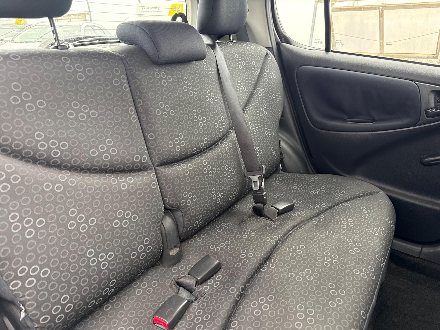 Used Toyota Yaris 2004 for sale - 76239667: Photo 18