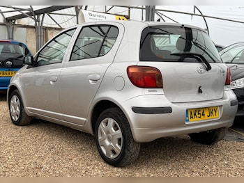 Used Toyota Yaris 2004 for sale - 76239667: Photo 2