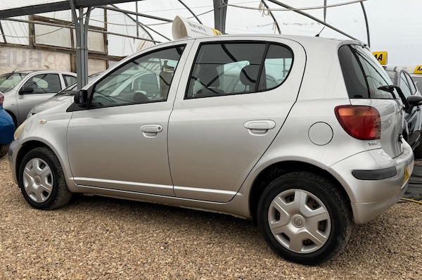 Used Toyota Yaris 2004 for sale - 76239667: Photo 37