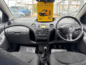 Used Toyota Yaris 2004 for sale - 76239667: Photo 3