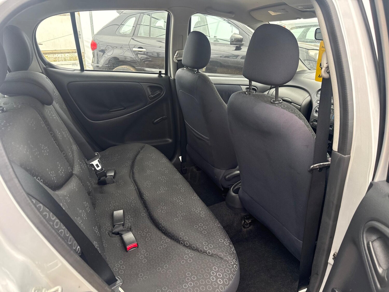 Used Toyota Yaris 2004 for sale - 76239667: Photo 50