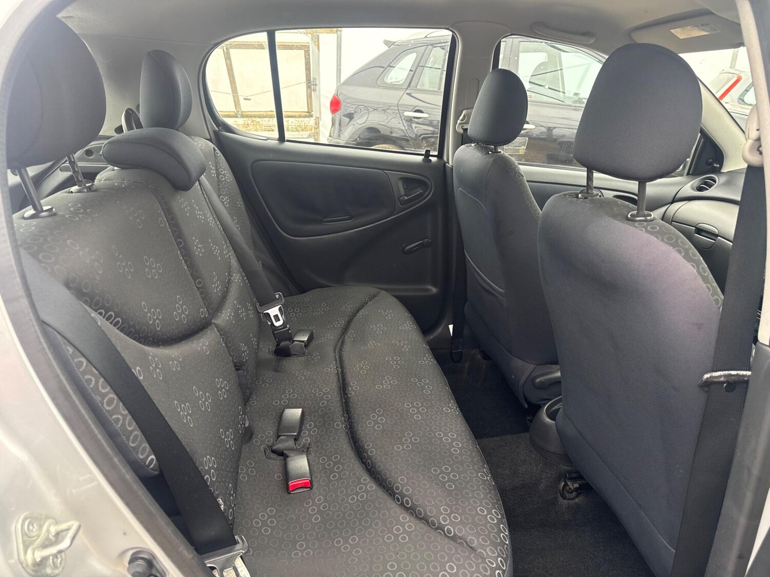 Used Toyota Yaris 2004 for sale - 76239667: Photo 51