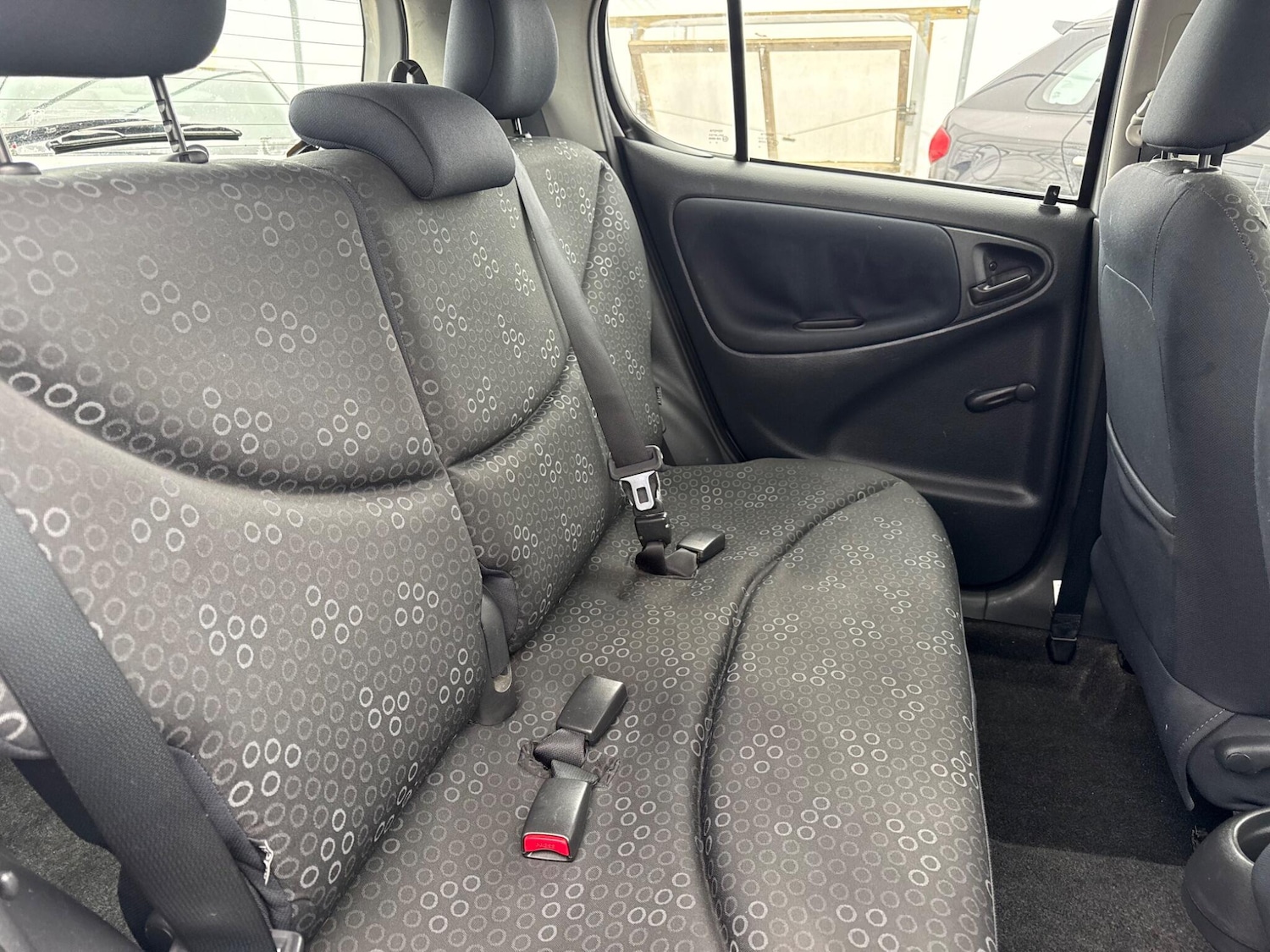 Used Toyota Yaris 2004 for sale - 76239667: Photo 52