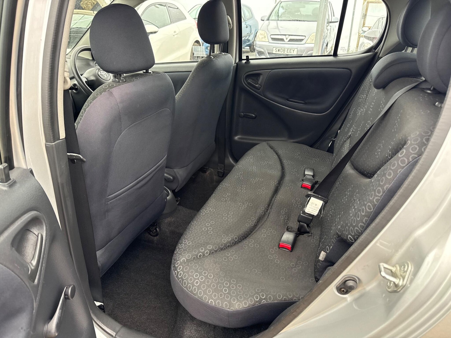 Used Toyota Yaris 2004 for sale - 76239667: Photo 57