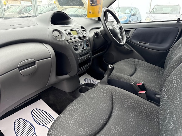 Used Toyota Yaris 2004 for sale - 76239667: Photo 62