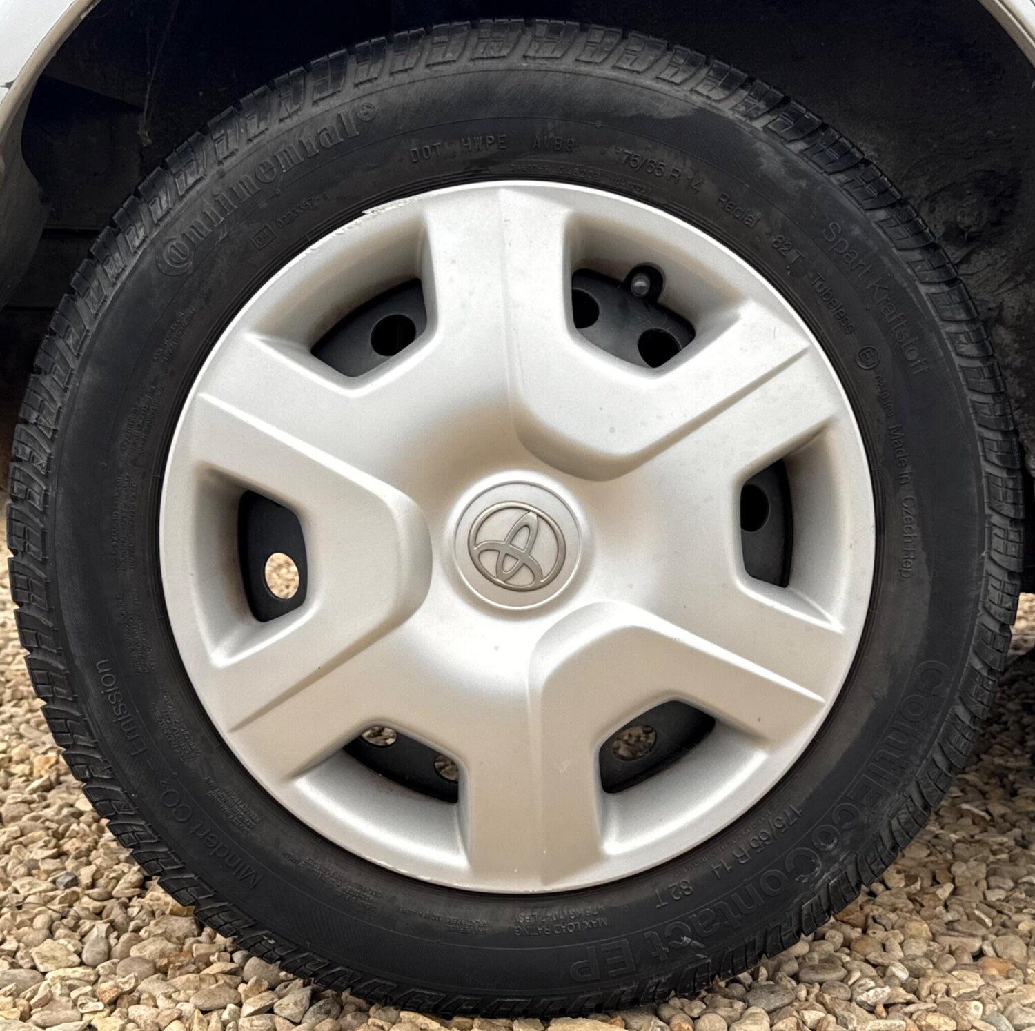 Used Toyota Yaris 2004 for sale - 76239667: Photo 77